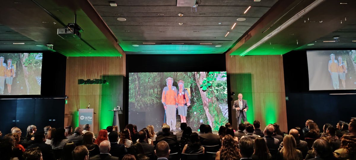 Congresos y Conferencias